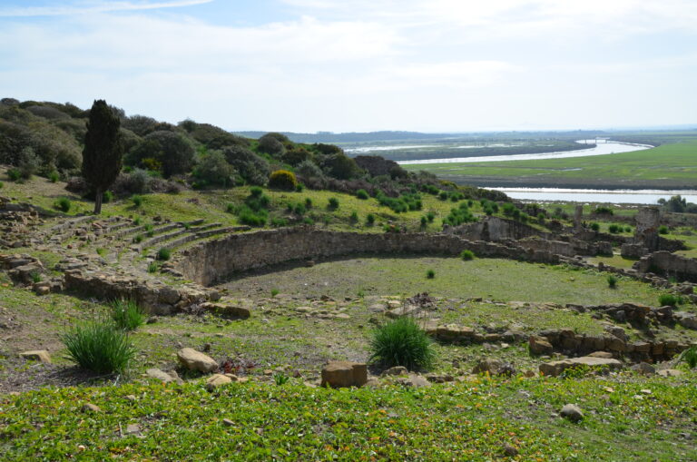Lixus_amphitheatre_wiki